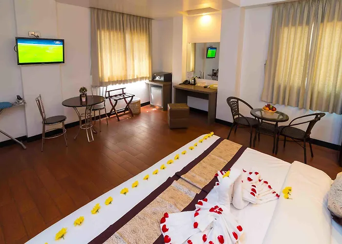 High Five Hotel Yangon
